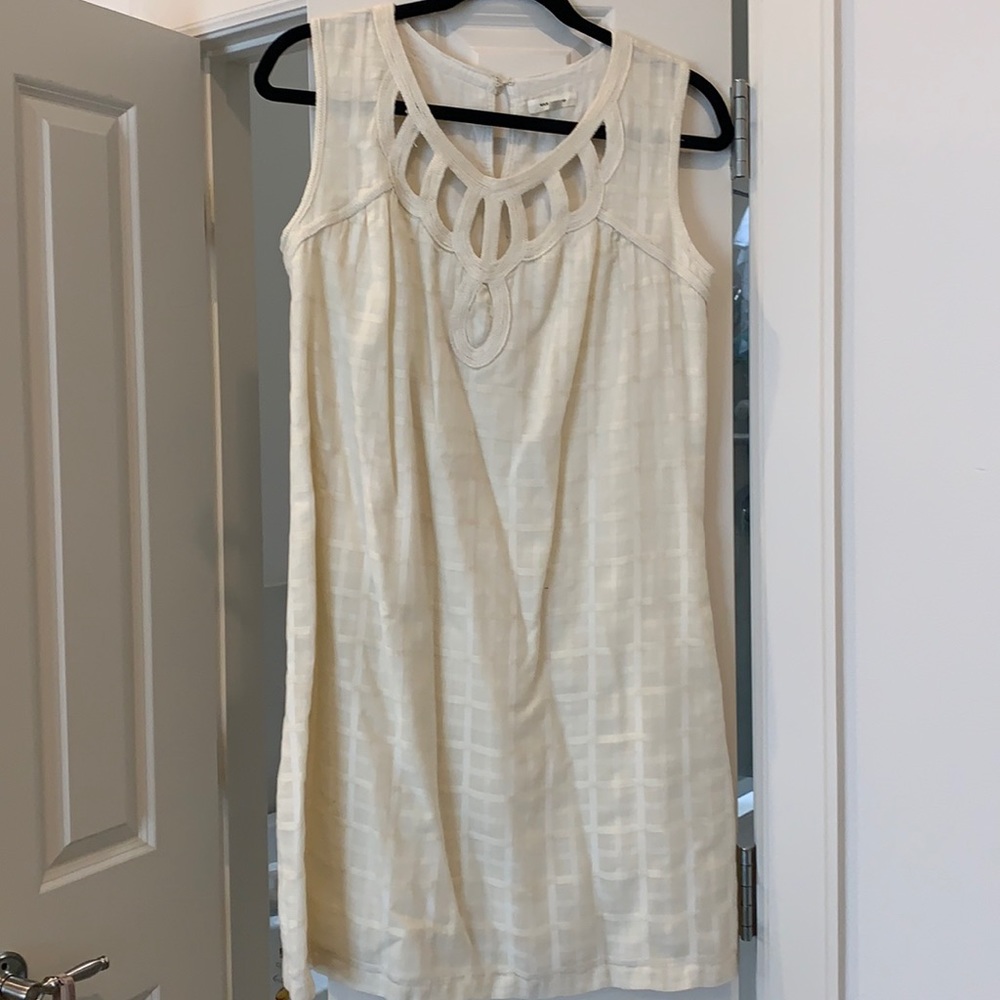Detail neck summer dress